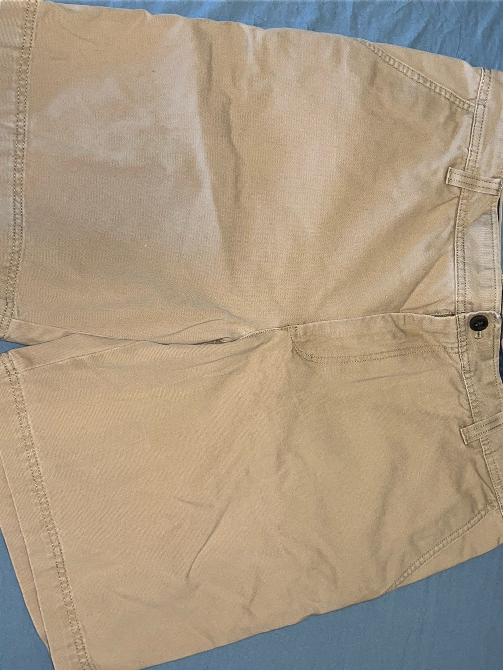 Izod Men's Khaki Flat-Front Cotton Shorts